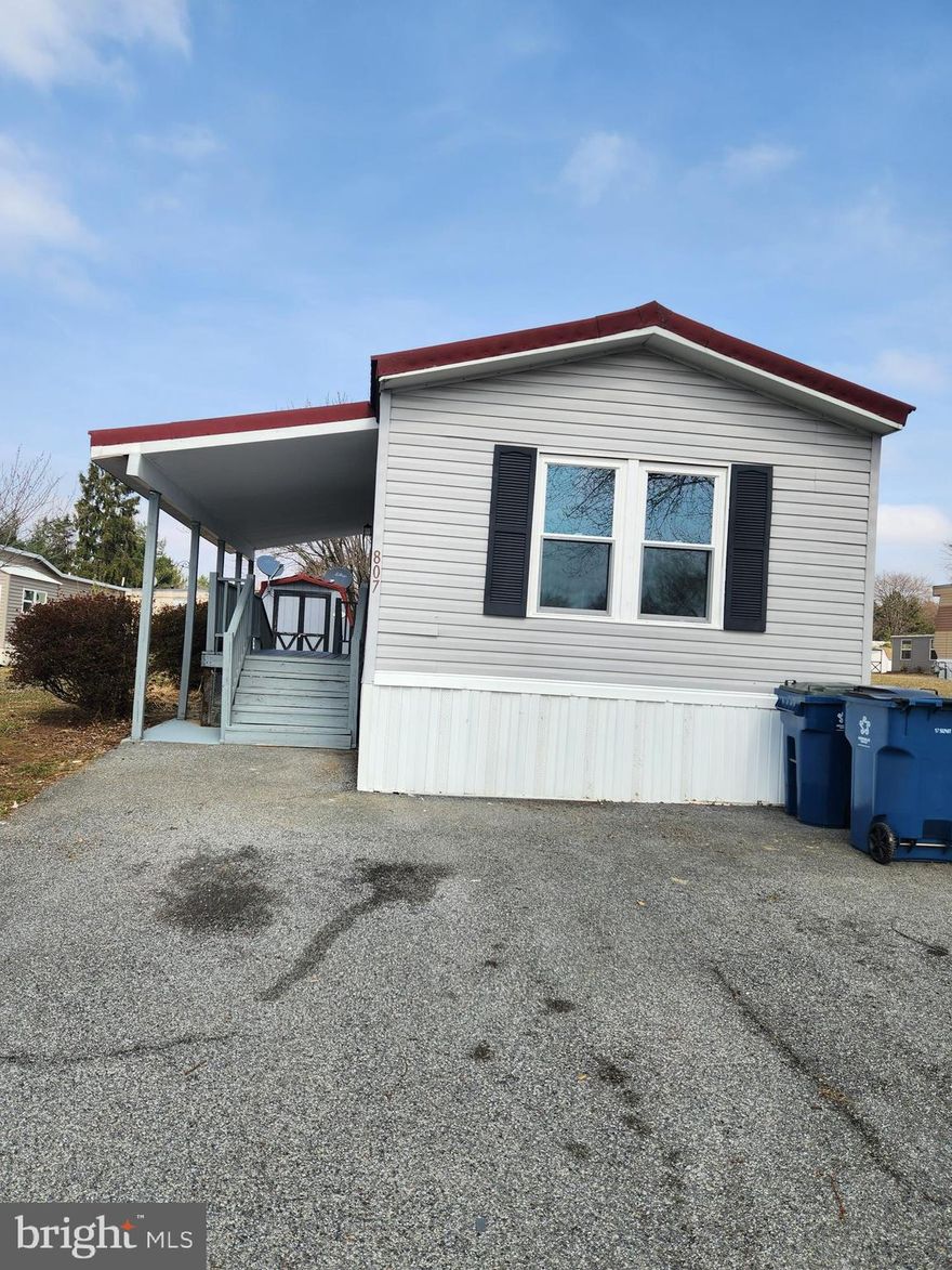 2BR/1BA mobile home has 868 square feet of living space. It is located in the very quiet Starview Mobile Home Park in Mount Wolf, PA. The home has a brand new central HVAC unit, new floors throughout and new windows. Refrigerator, gas stove and shed are included in the sale. Current lot rent is $500 per month and it includes trash removal. There is an additional charge of $45 per month for sewer. BUYER MUST GET PARK APPROVED.