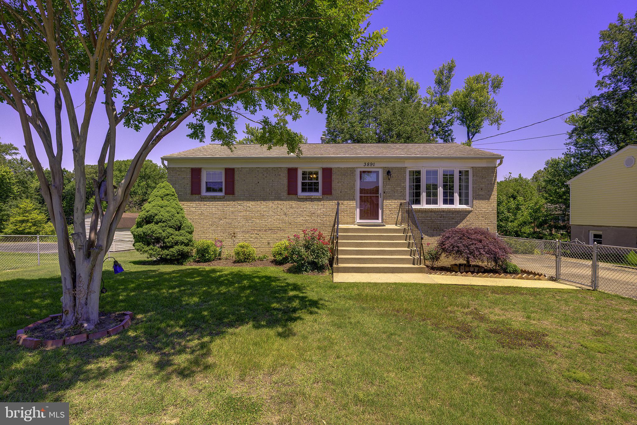 3891 DOMINION DRIVE