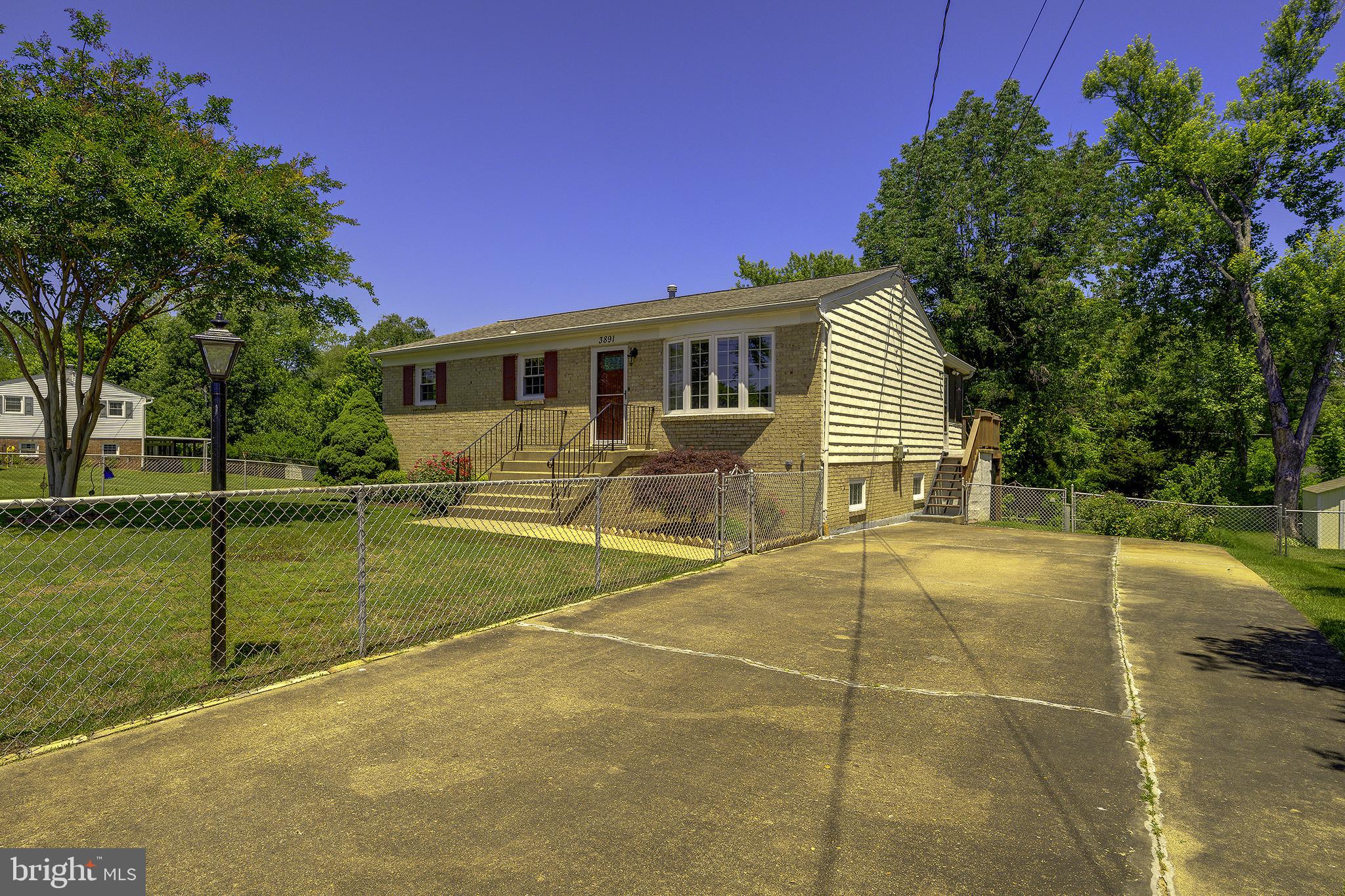 3891 DOMINION DRIVE