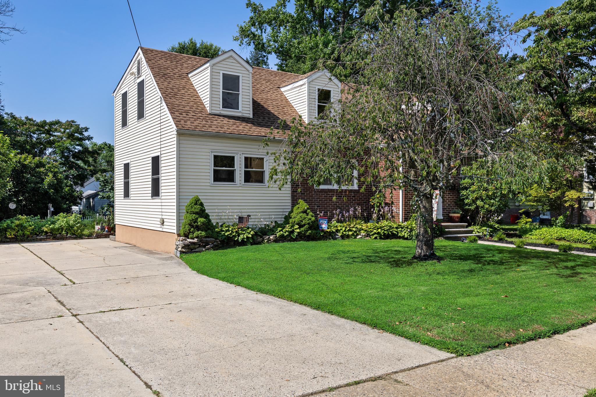 514 WALNUT STREET
