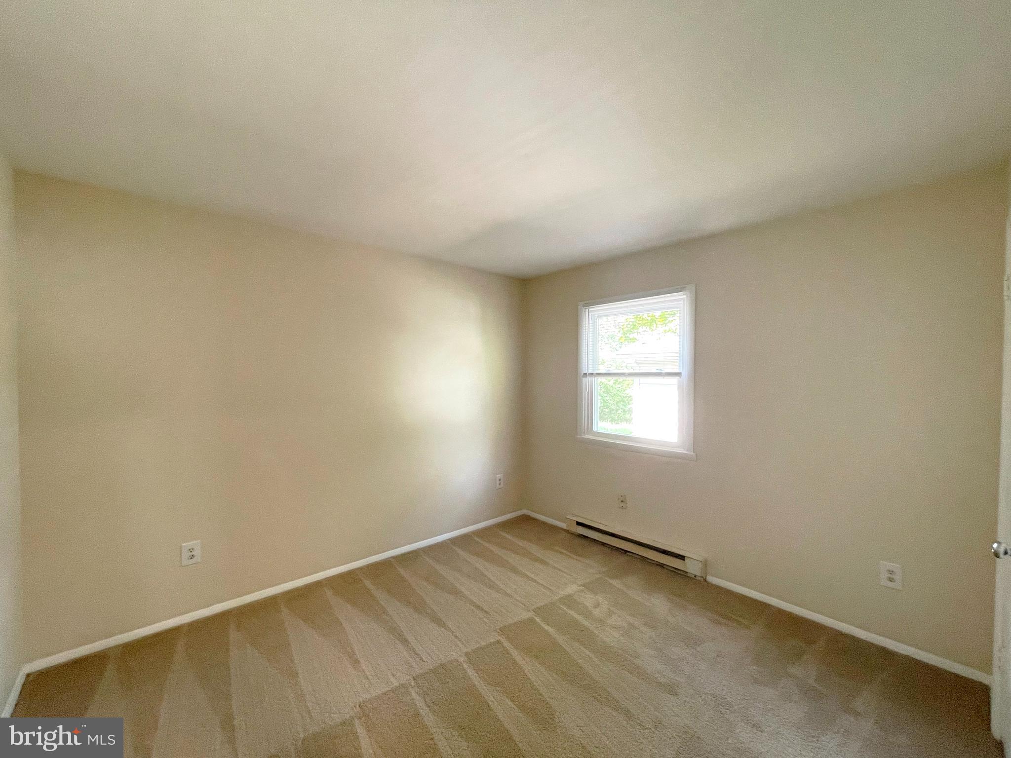 SOUTHAMPTON - Residential Lease