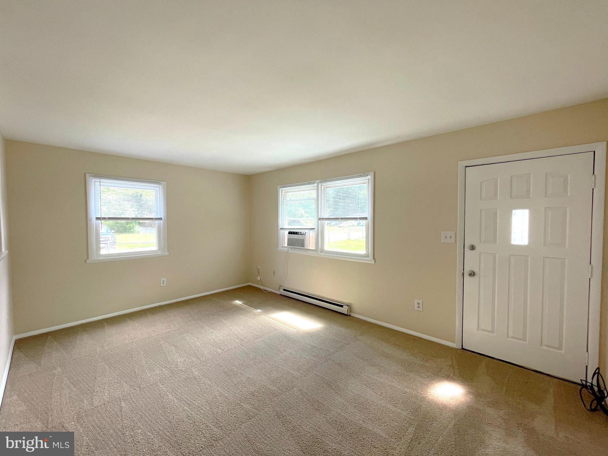 SOUTHAMPTON - Residential Lease