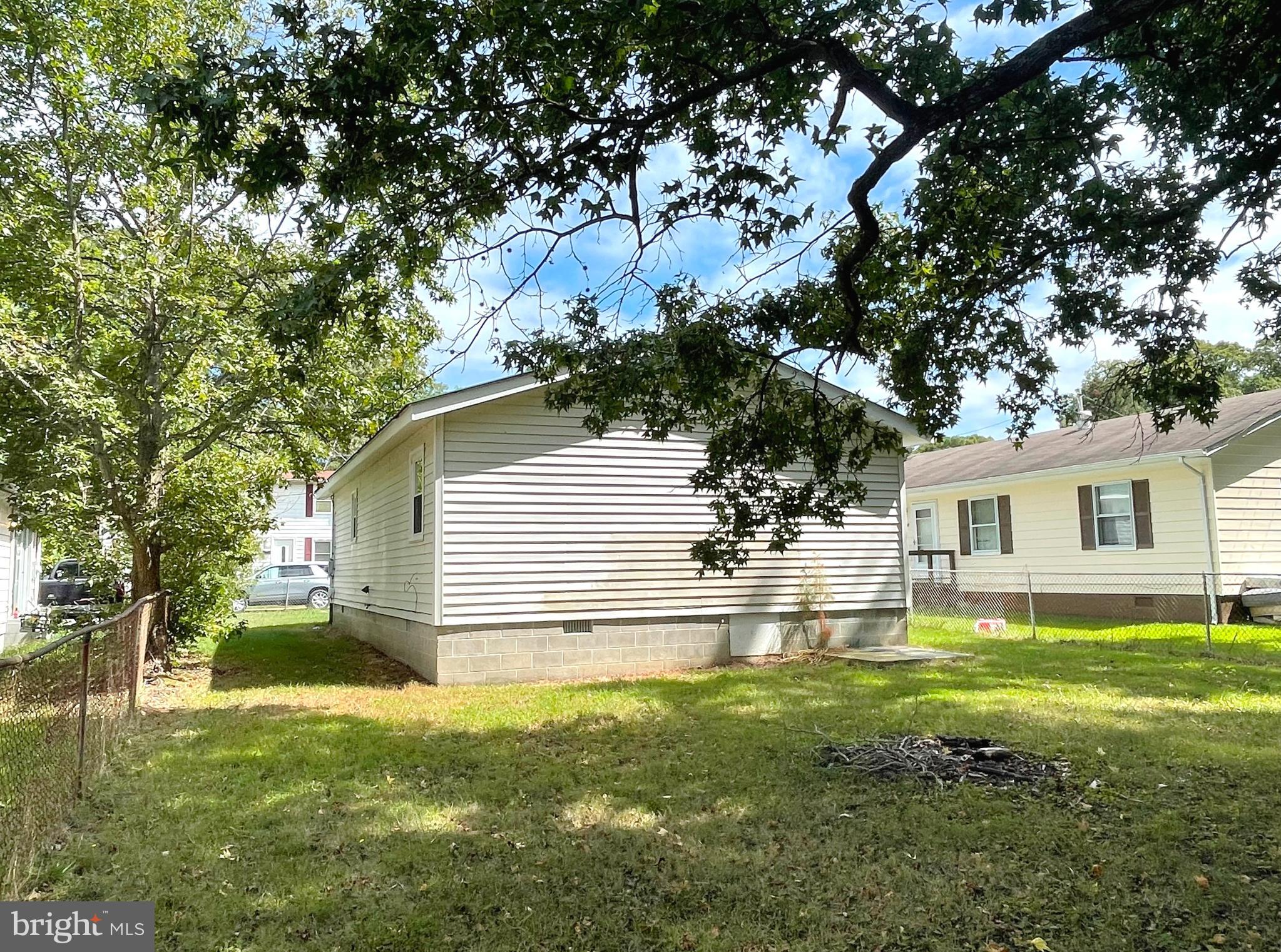 SOUTHAMPTON - Residential Lease