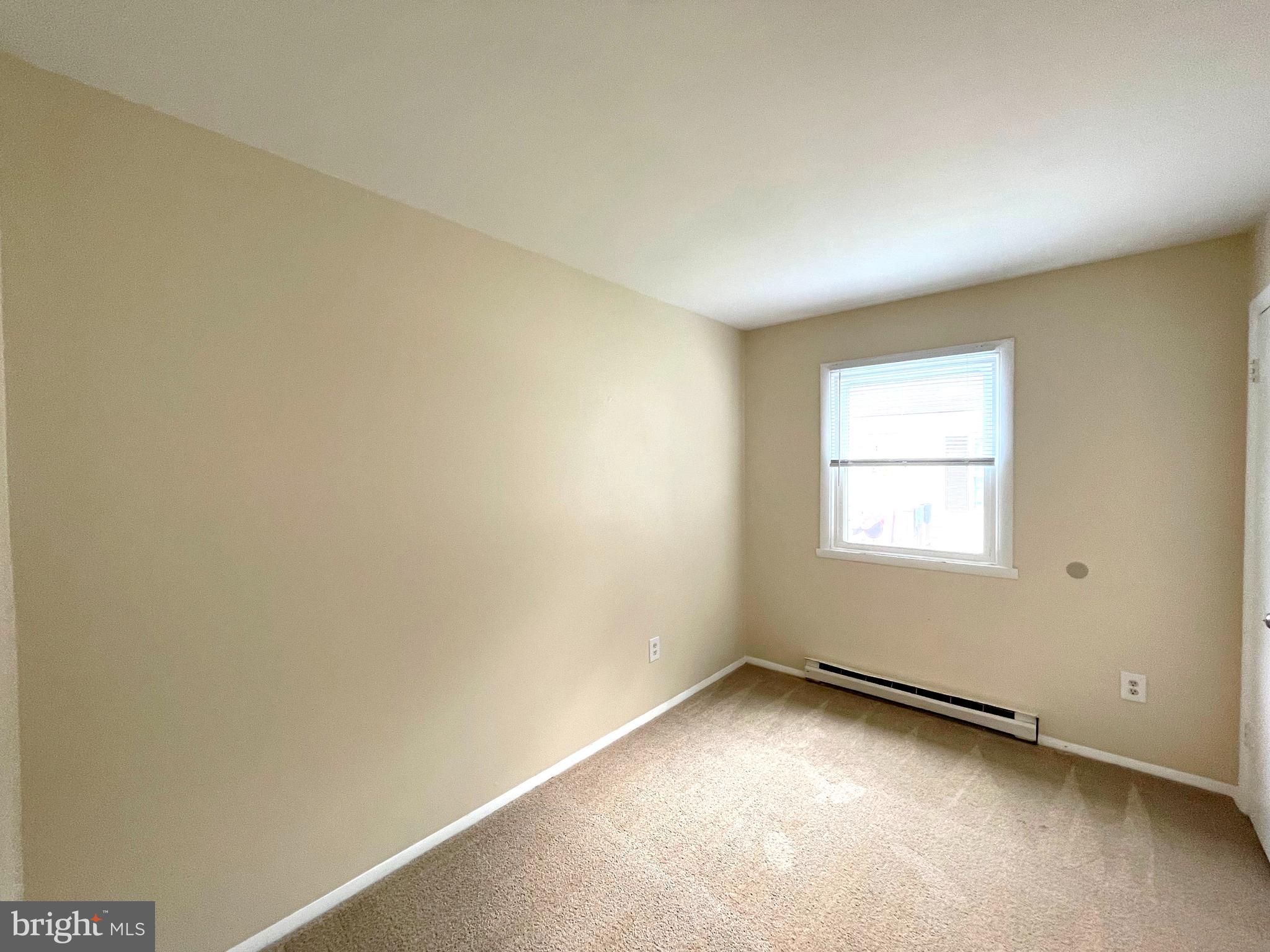 SOUTHAMPTON - Residential Lease