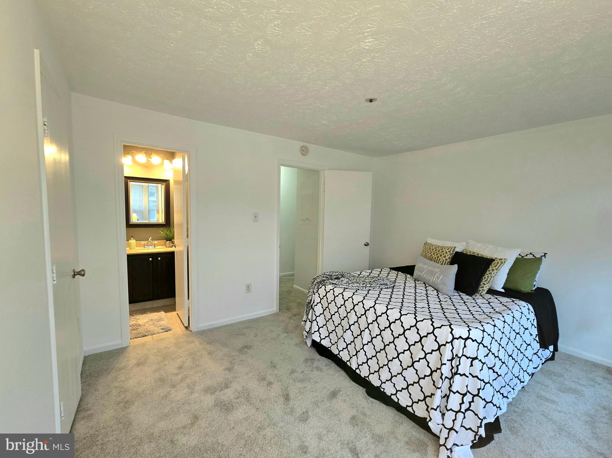 ROCKBURN COMMONS II - Residential