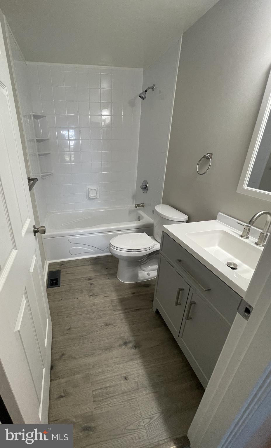 LANGLEY EAST - Residential