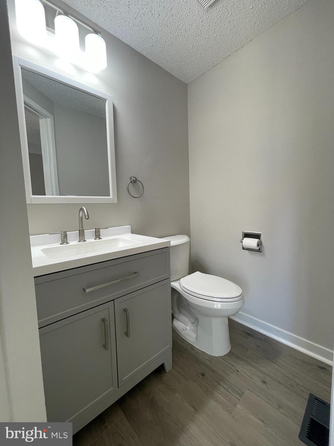 LANGLEY EAST - Residential