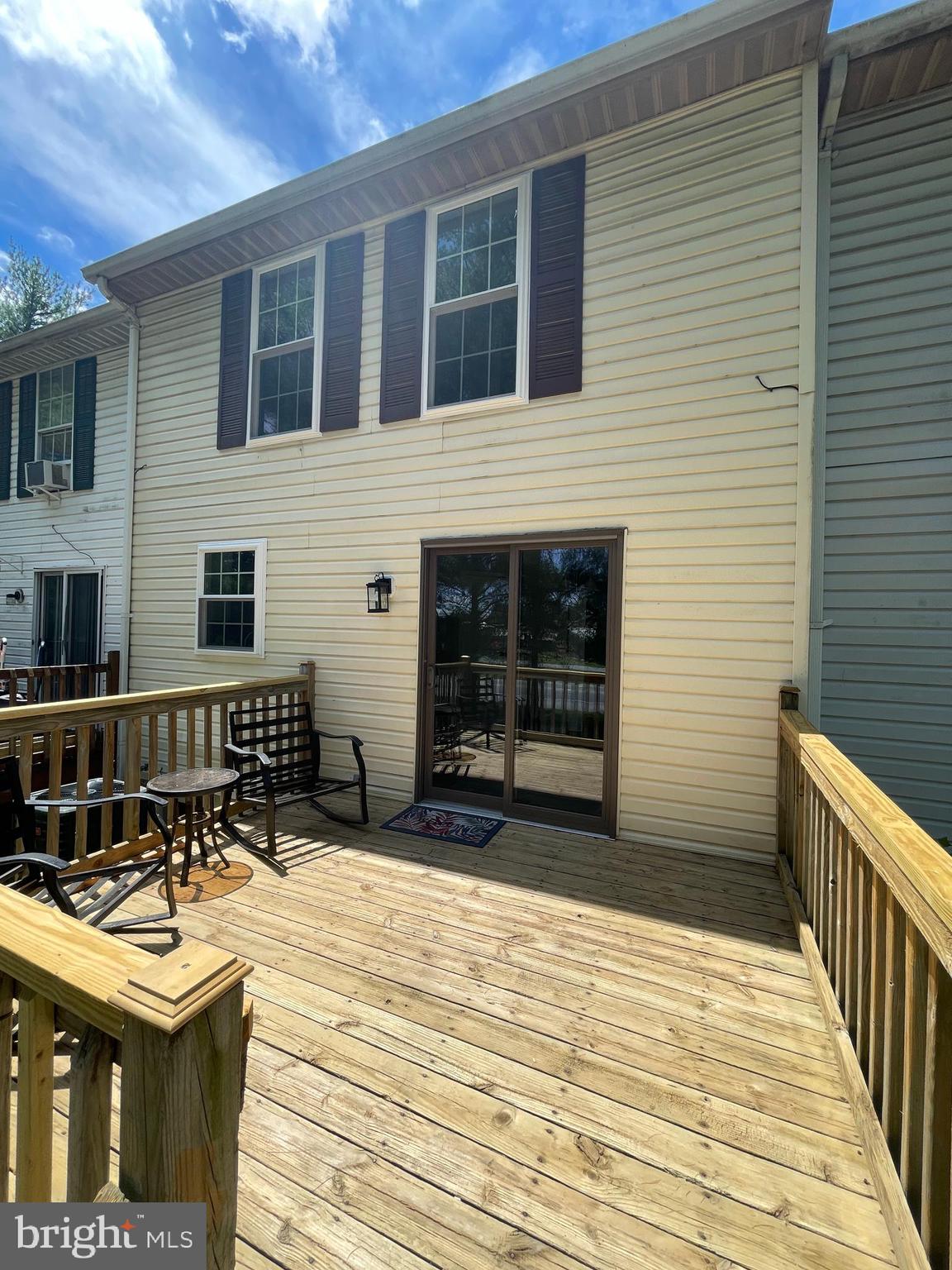 LANGLEY EAST - Residential