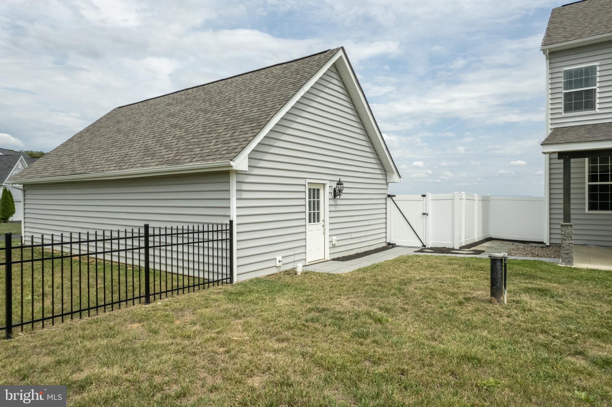 RIDGES OF TUSCARORA - Residential