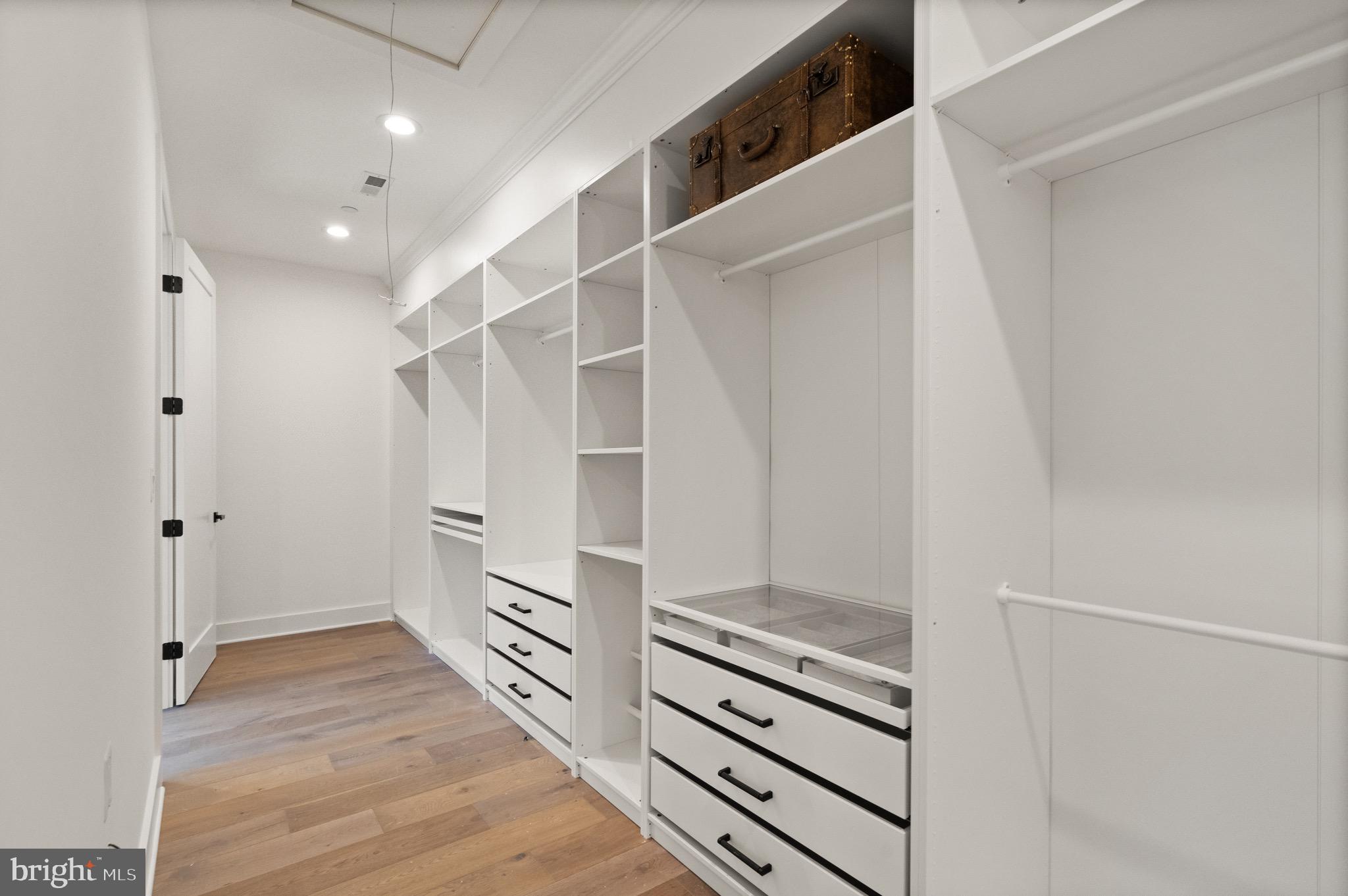 PARKWOOD - Residential