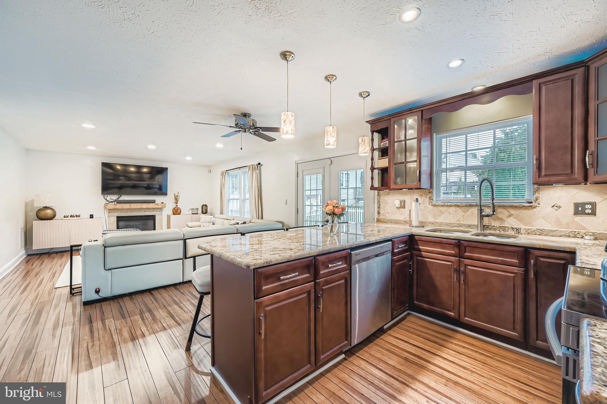 ECKER'S HOLLOW - Residential