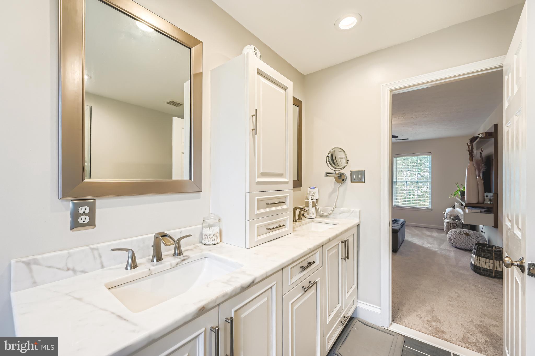 ECKER'S HOLLOW - Residential