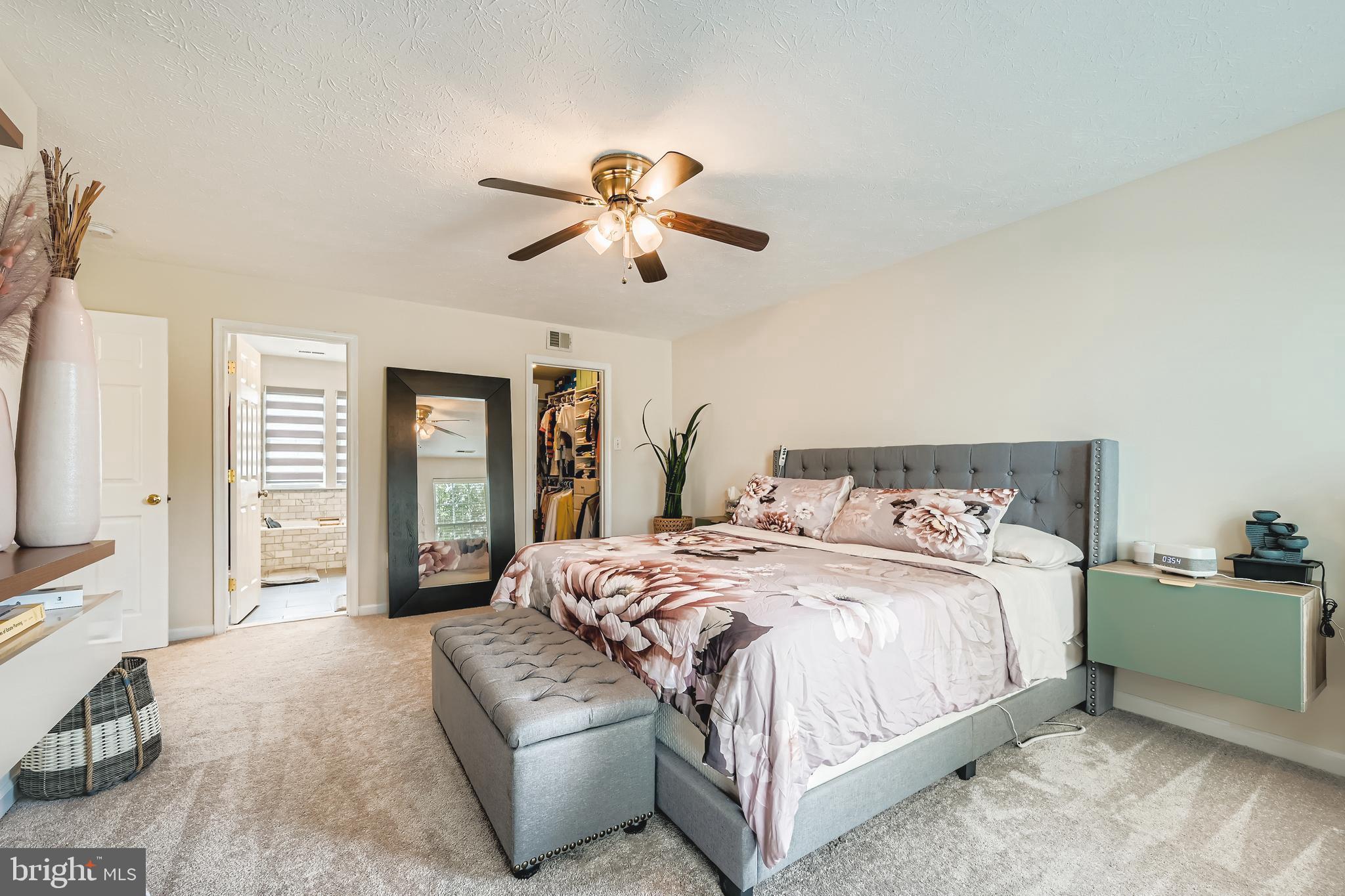 ECKER'S HOLLOW - Residential