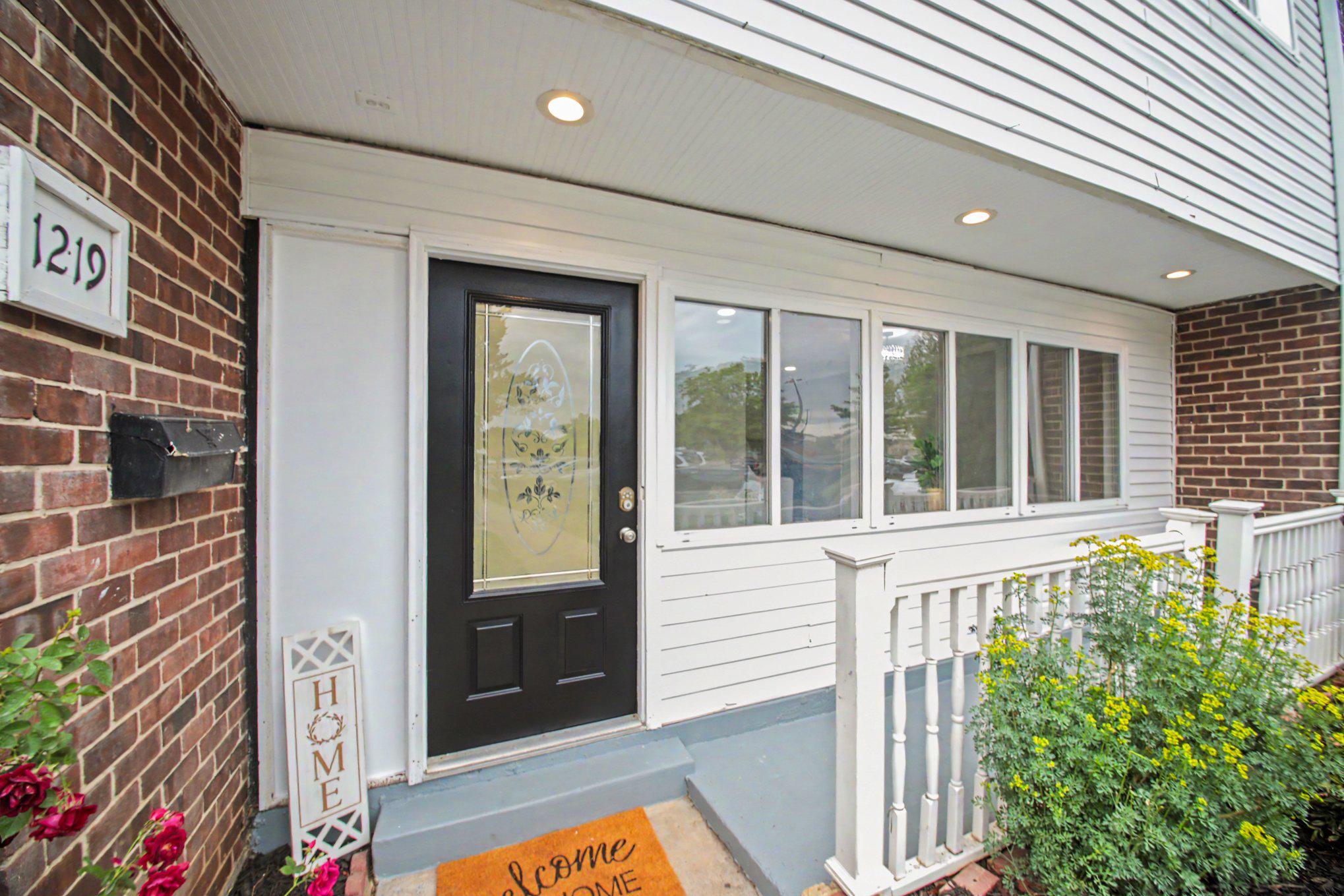 DULLES PARK TOWNHOUSES - Residential