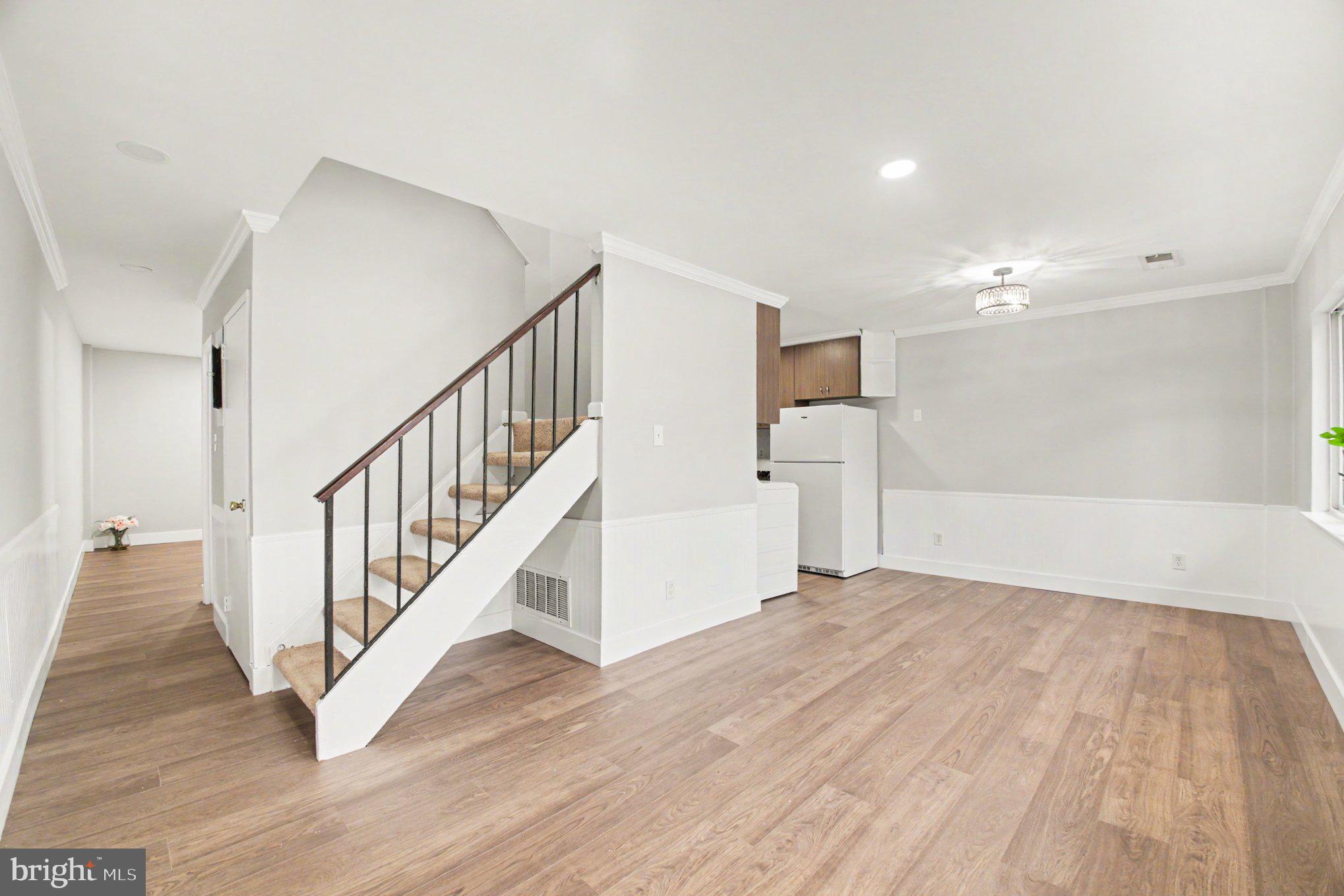 DULLES PARK TOWNHOUSES - Residential