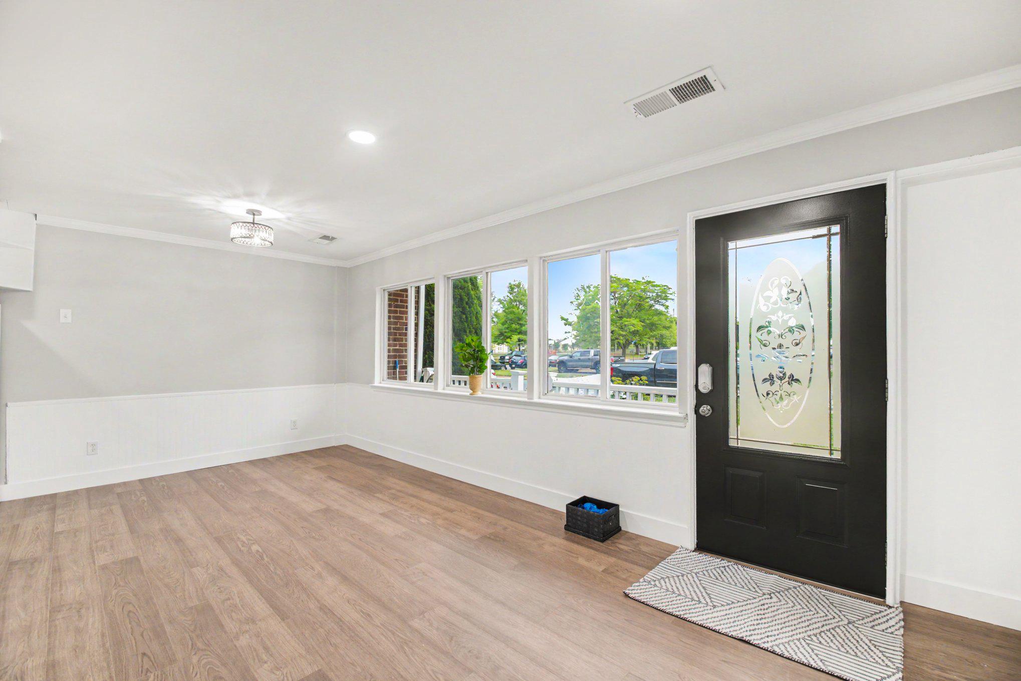 DULLES PARK TOWNHOUSES - Residential
