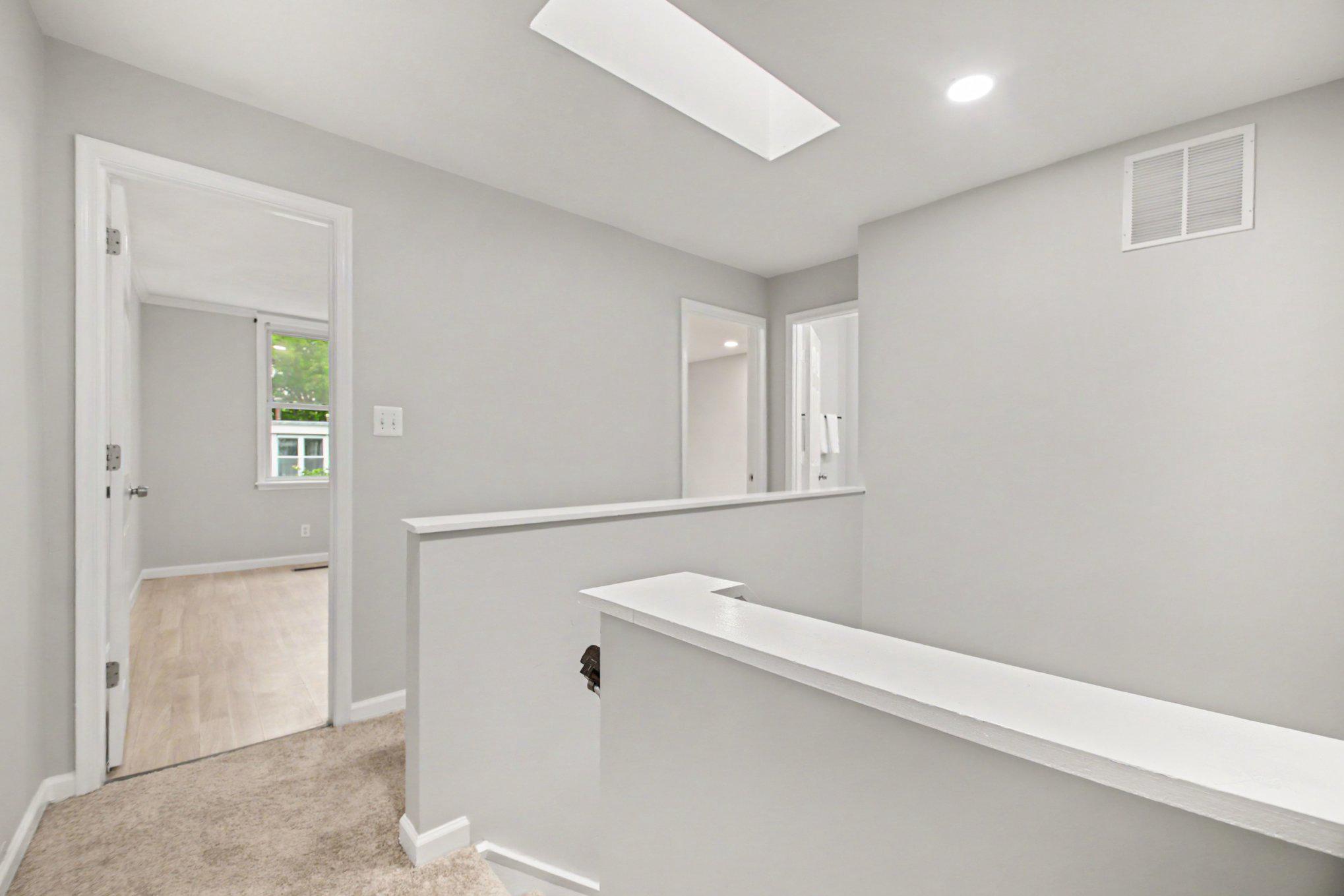 DULLES PARK TOWNHOUSES - Residential