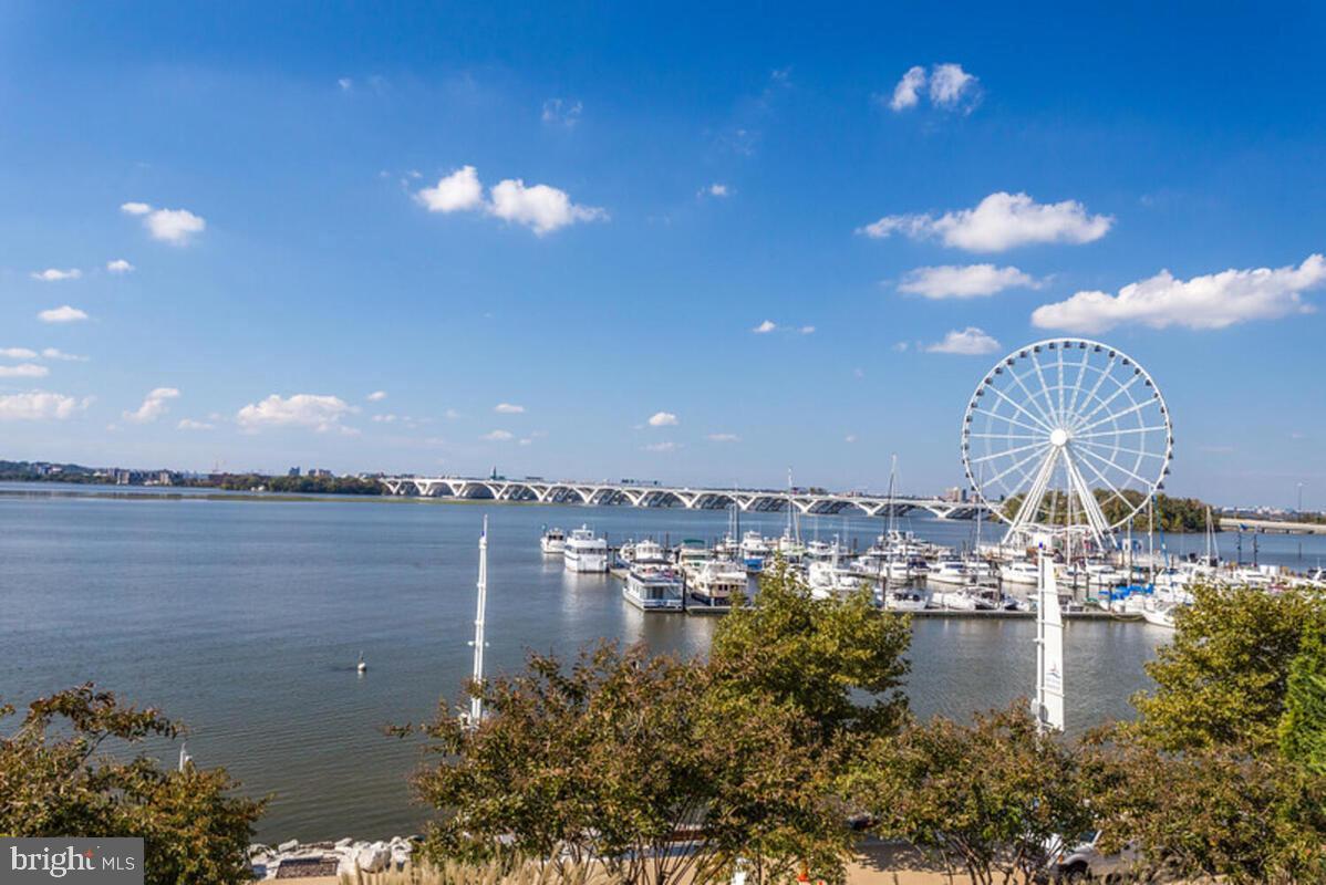 NATIONAL HARBOR - Residential