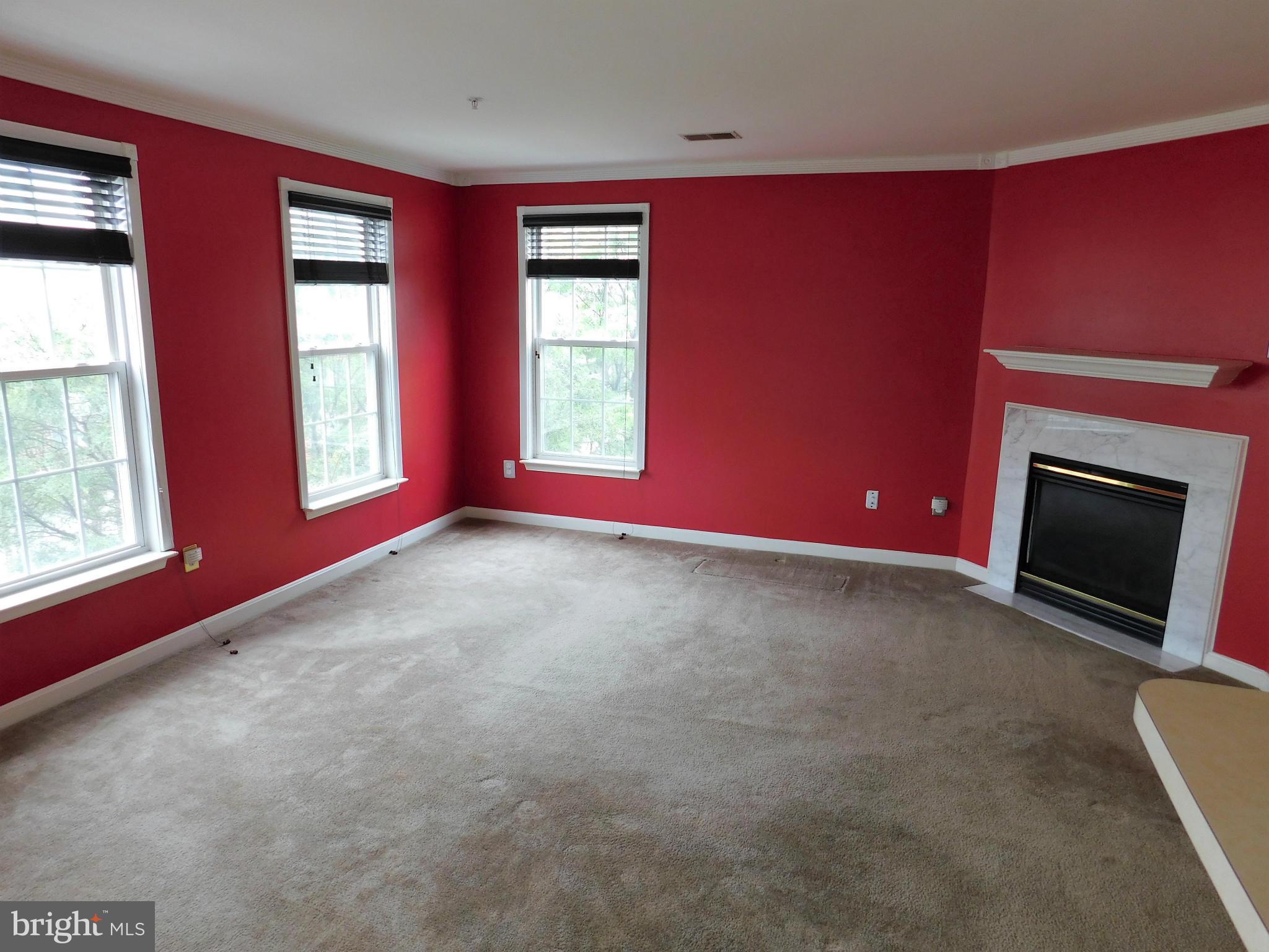 WOODVIEW VILLAGE WEST - Residential