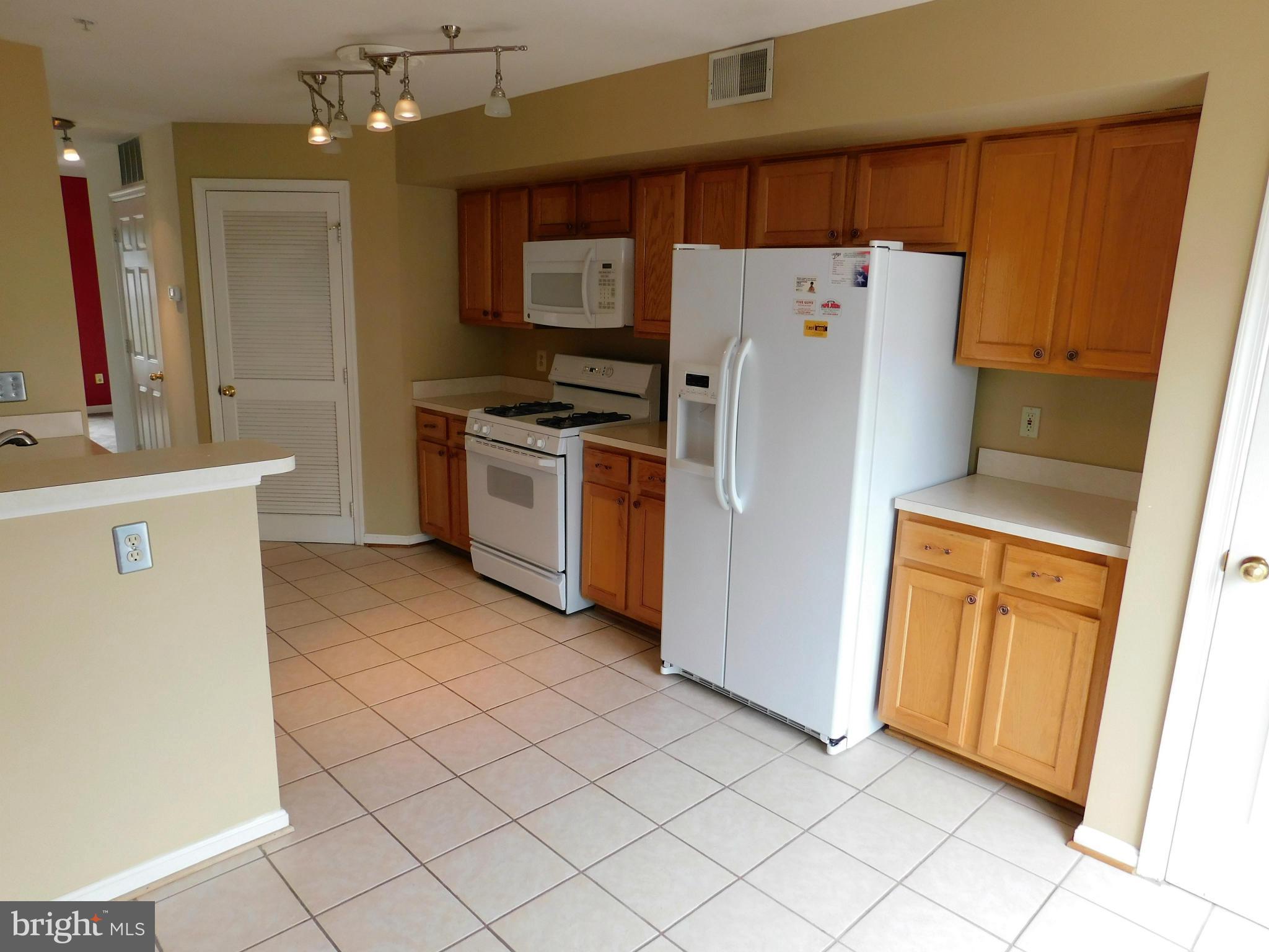 WOODVIEW VILLAGE WEST - Residential