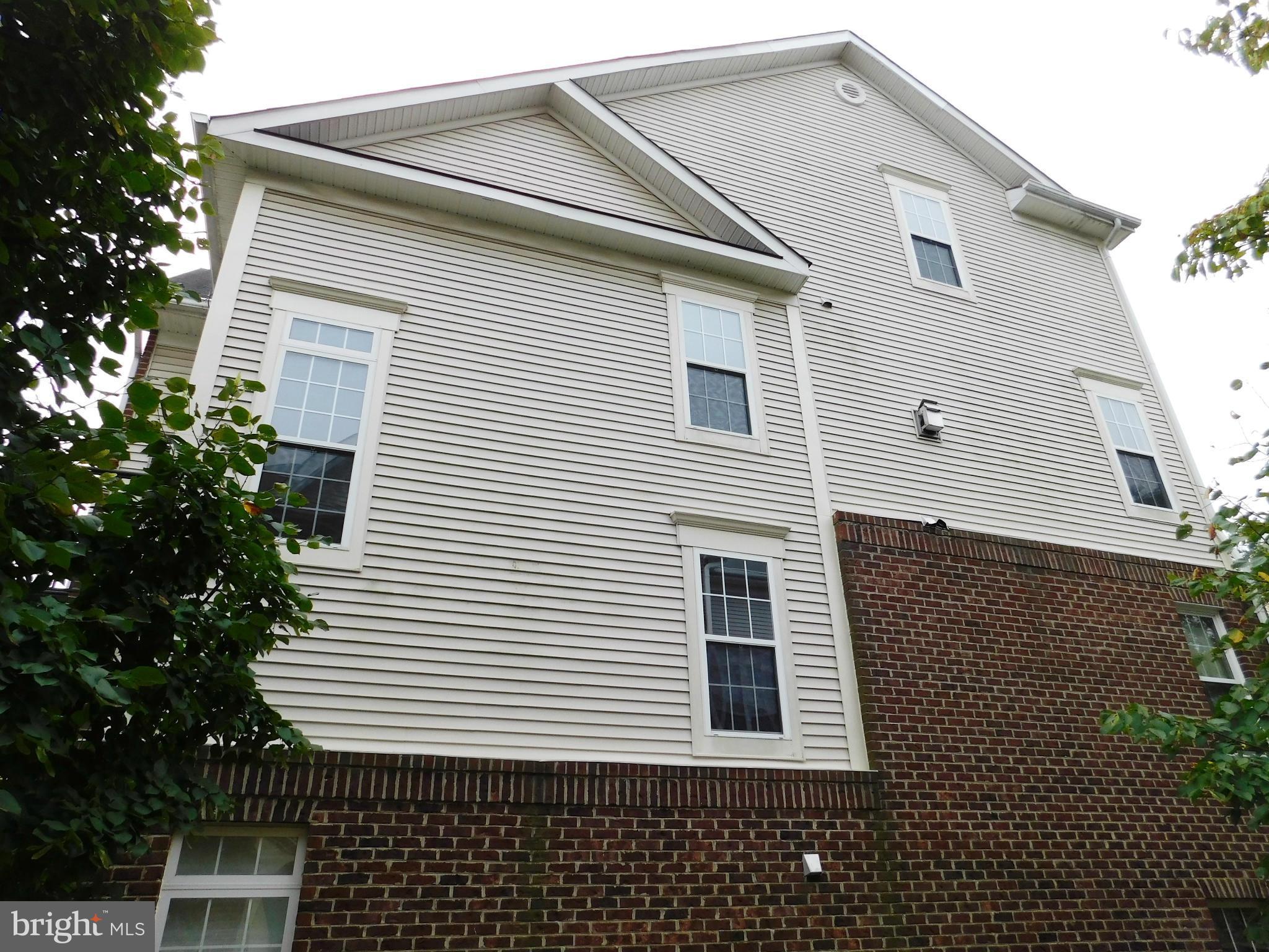 WOODVIEW VILLAGE WEST - Residential