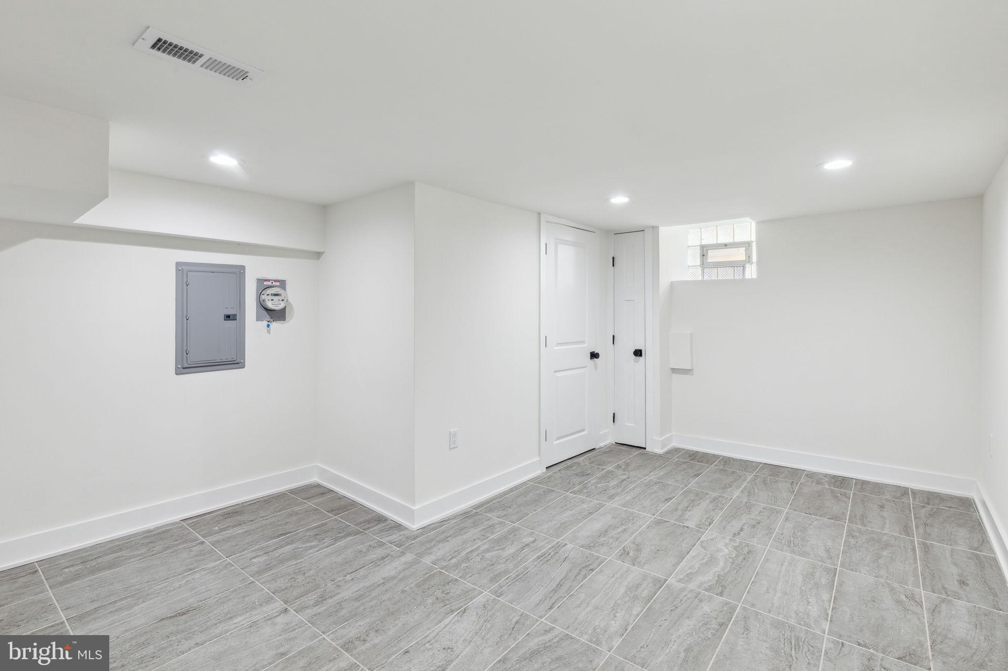 PORT RICHMOND - Residential