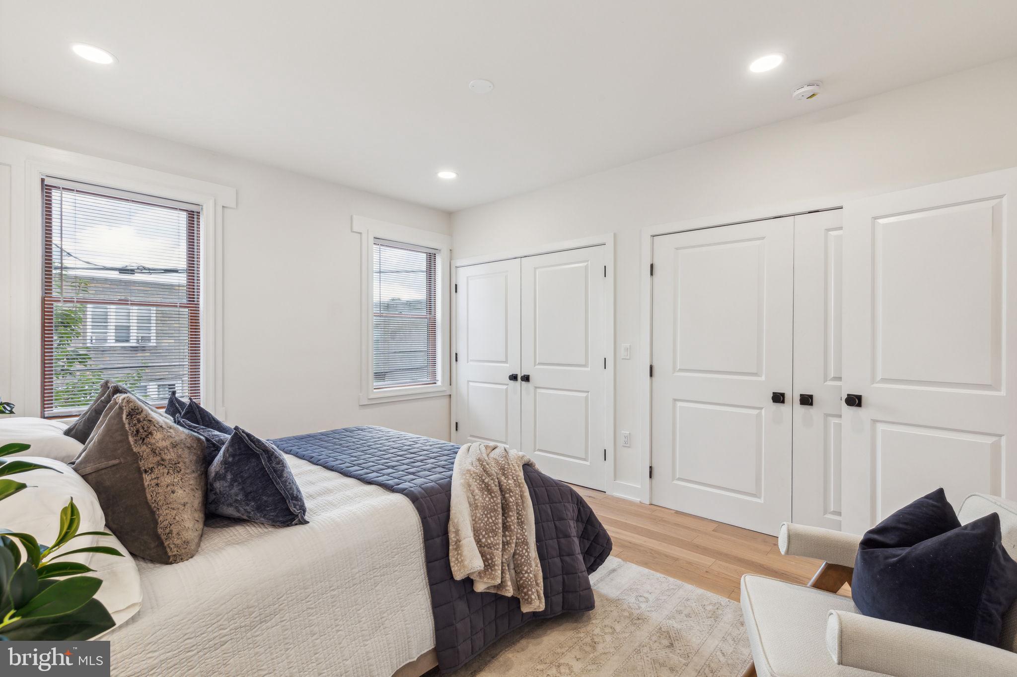 PORT RICHMOND - Residential