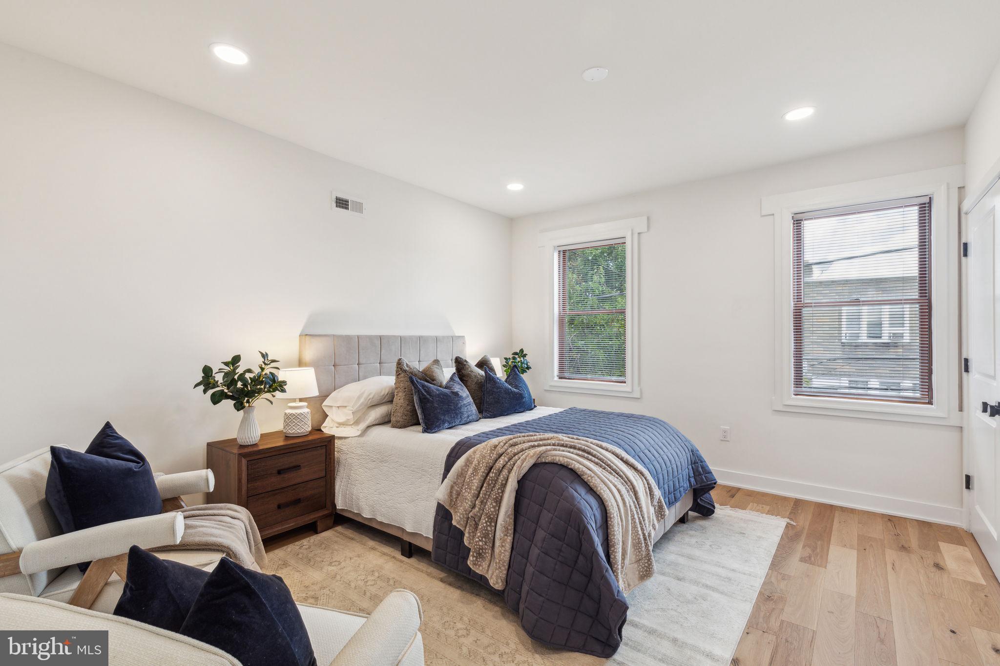 PORT RICHMOND - Residential