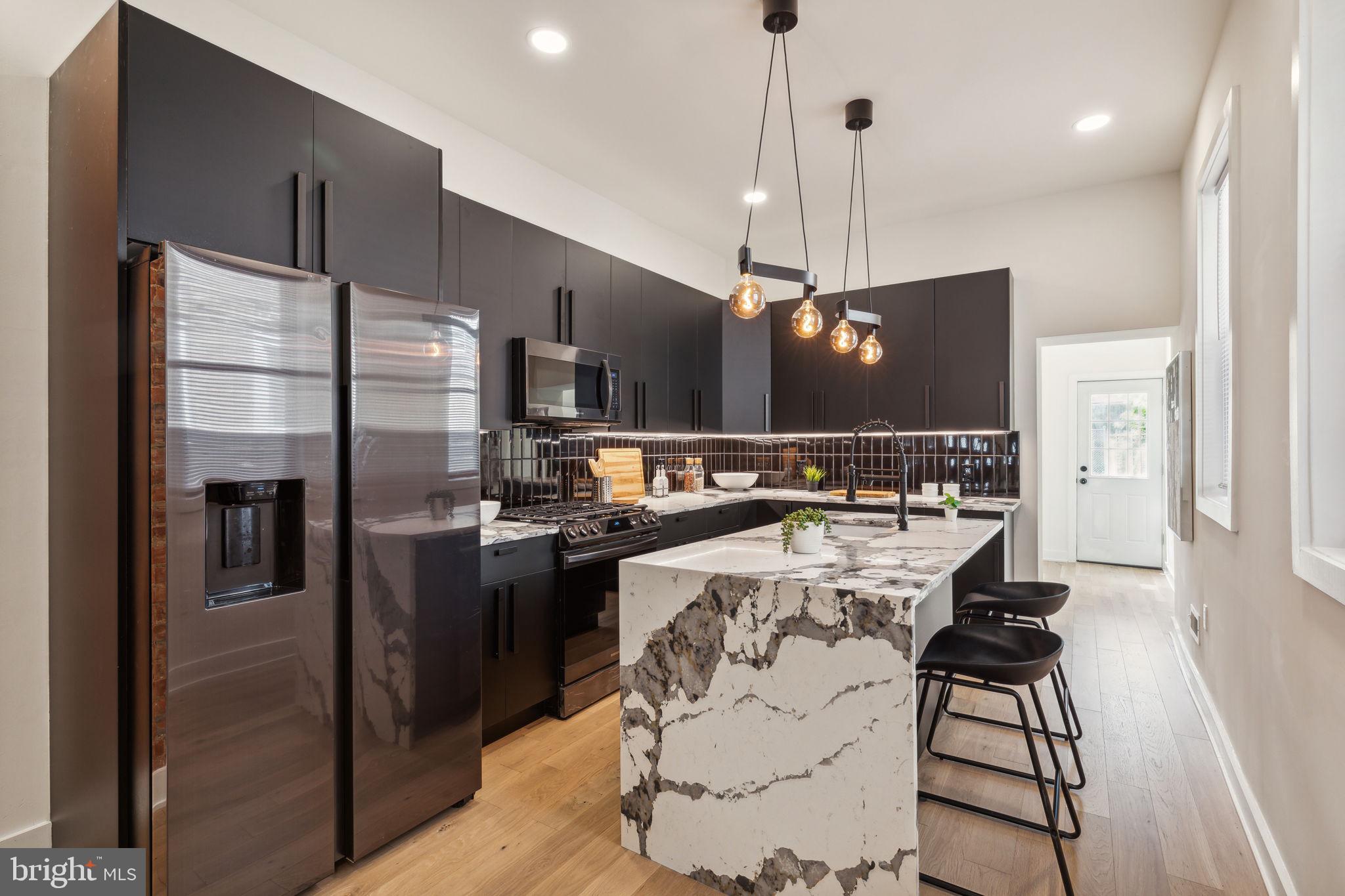 PORT RICHMOND - Residential