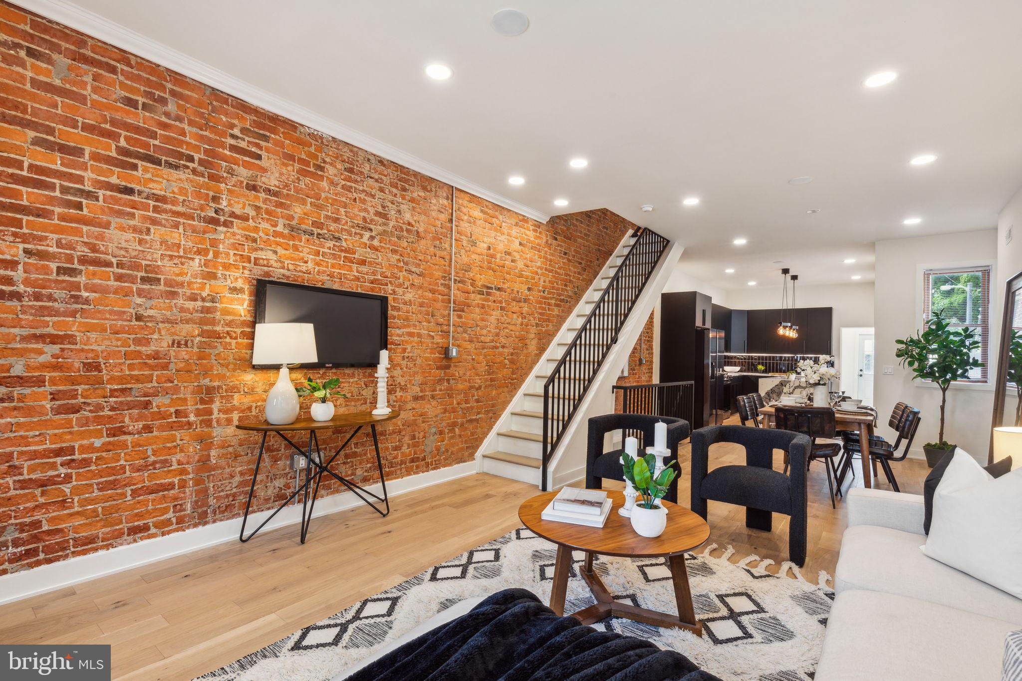 PORT RICHMOND - Residential