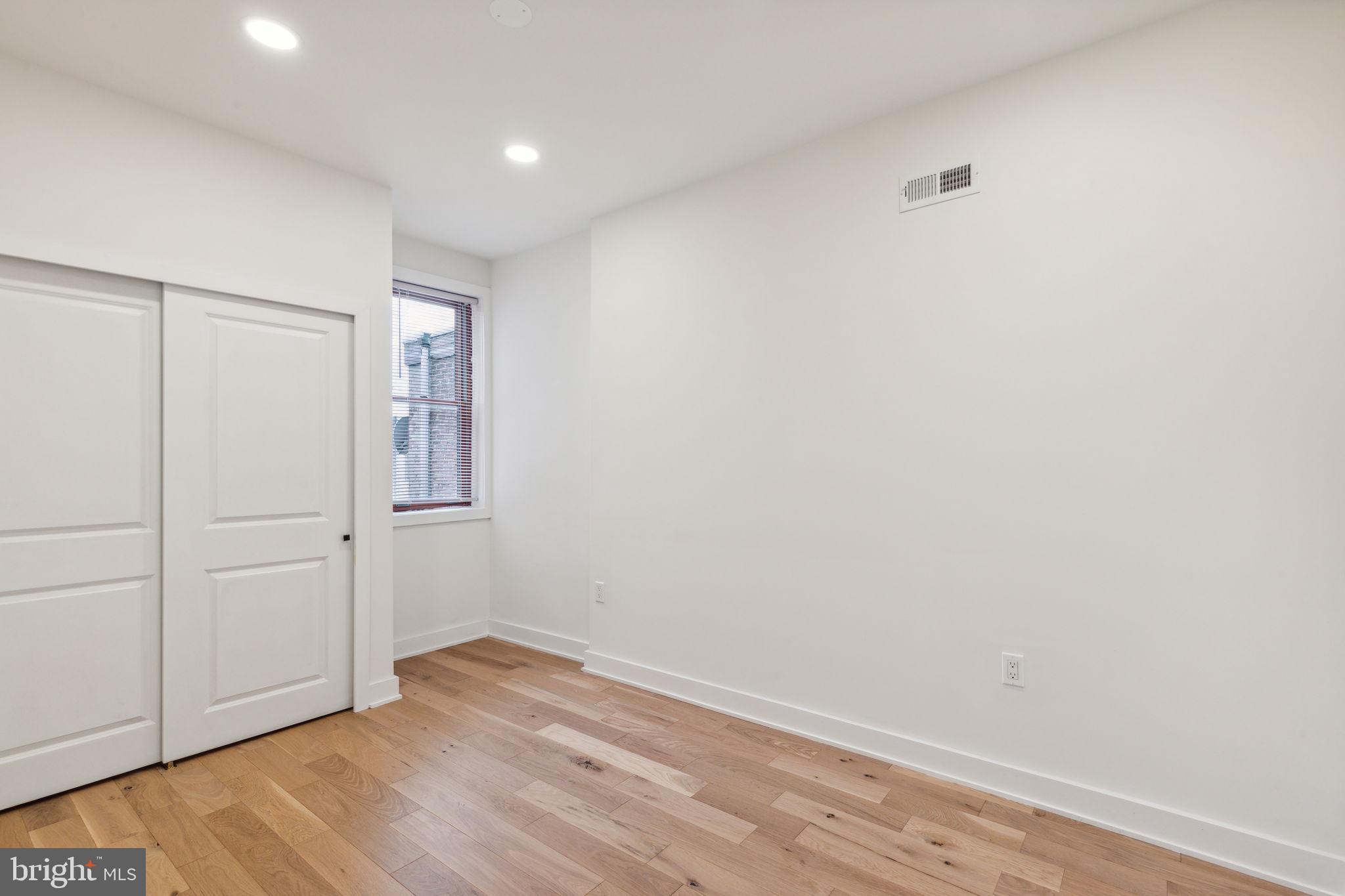 PORT RICHMOND - Residential