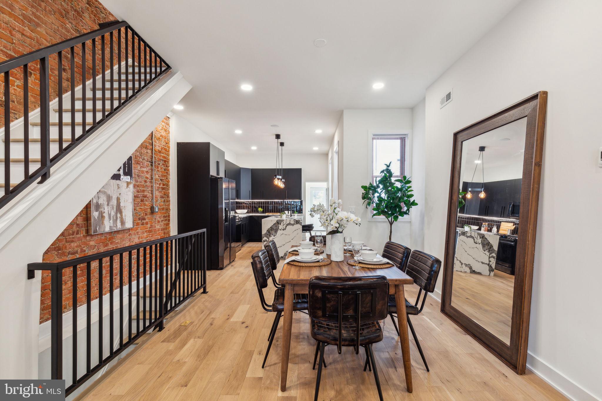 PORT RICHMOND - Residential