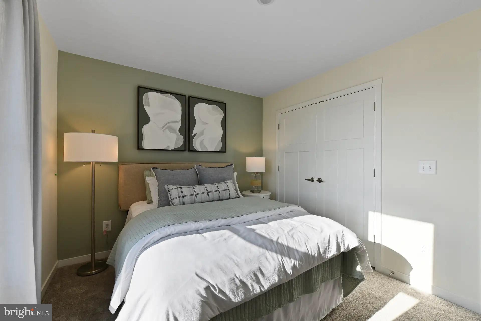 ABRAMS POINTE - Residential