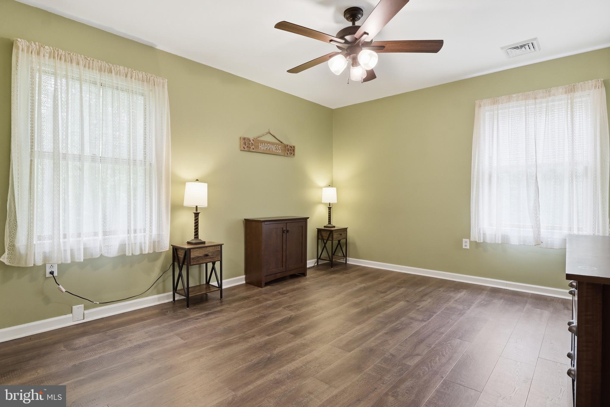 LAKE HERITAGE - Residential