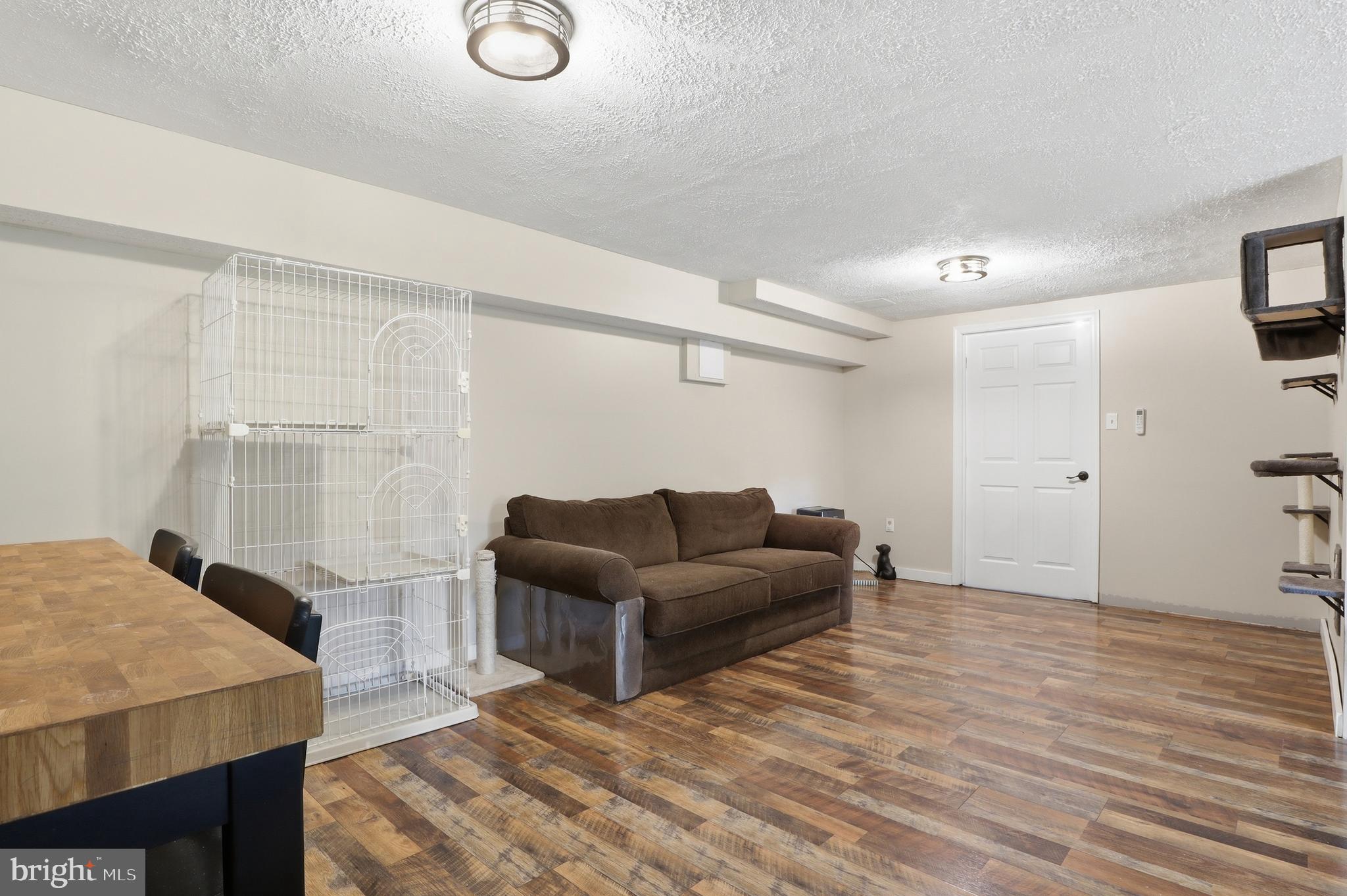 LAKE HERITAGE - Residential