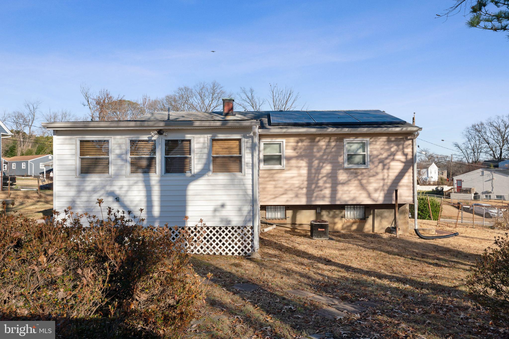 WHITFIELD KNOLLS - Residential