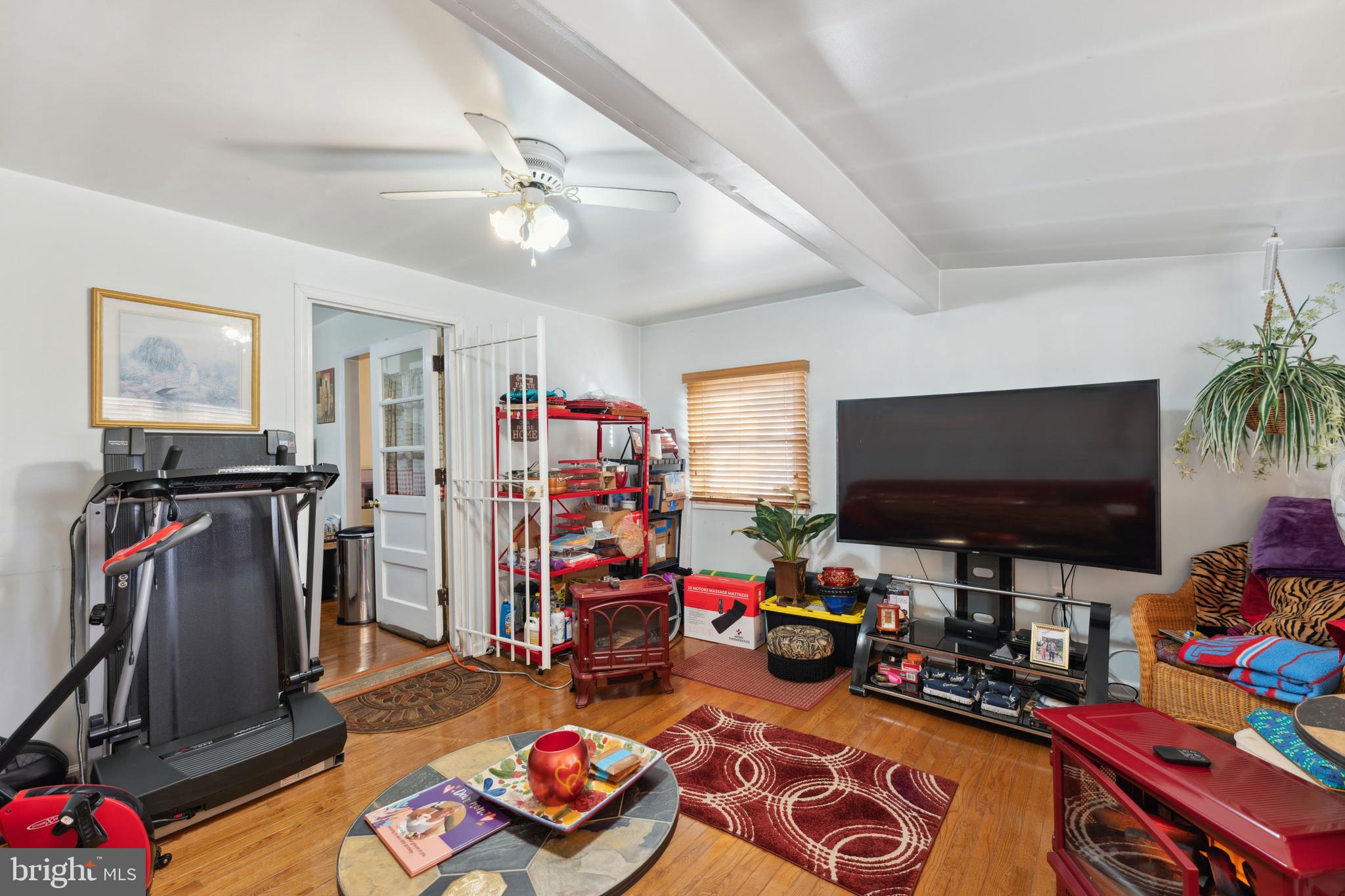 WHITFIELD KNOLLS - Residential