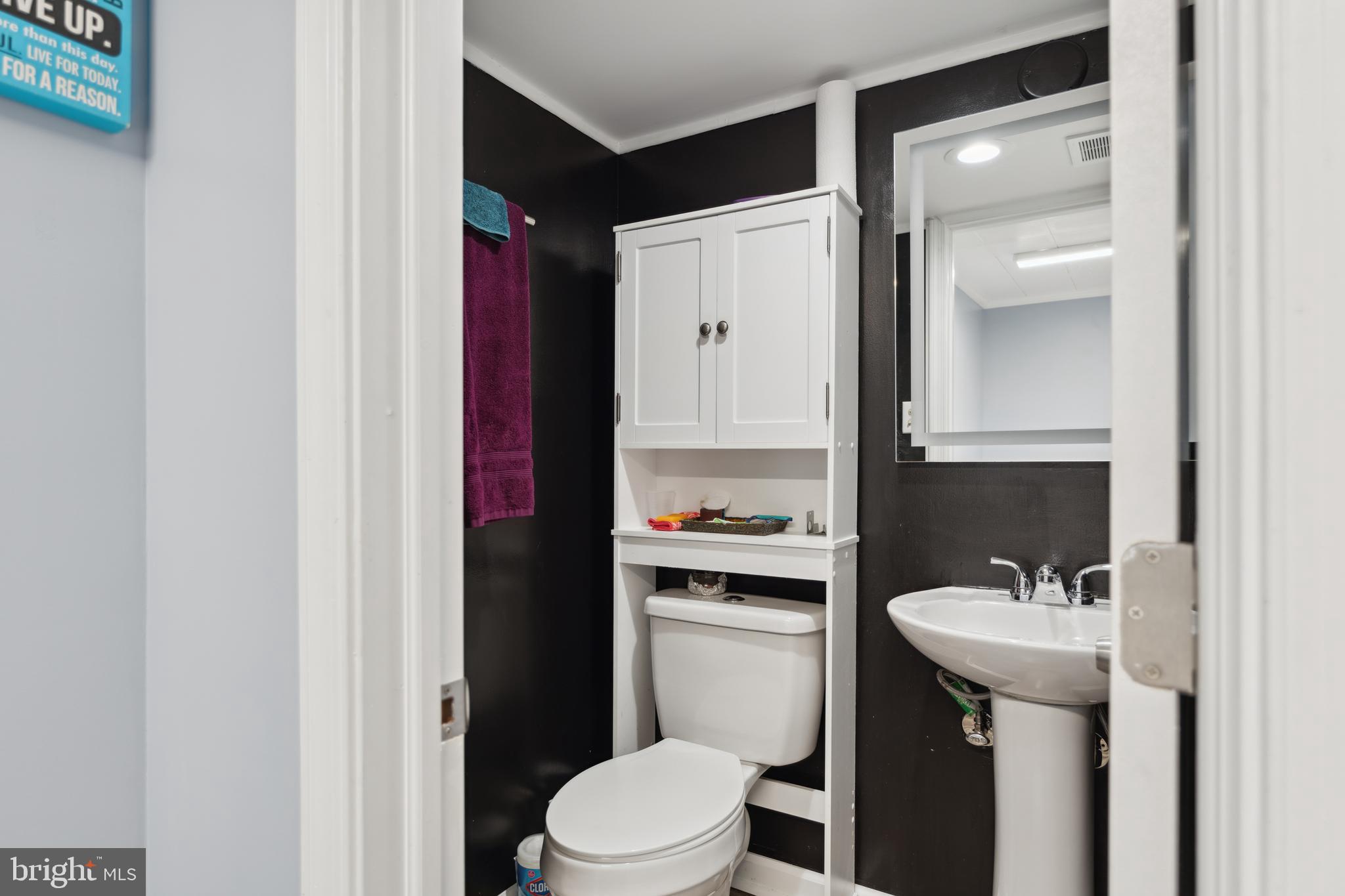 WHITFIELD KNOLLS - Residential