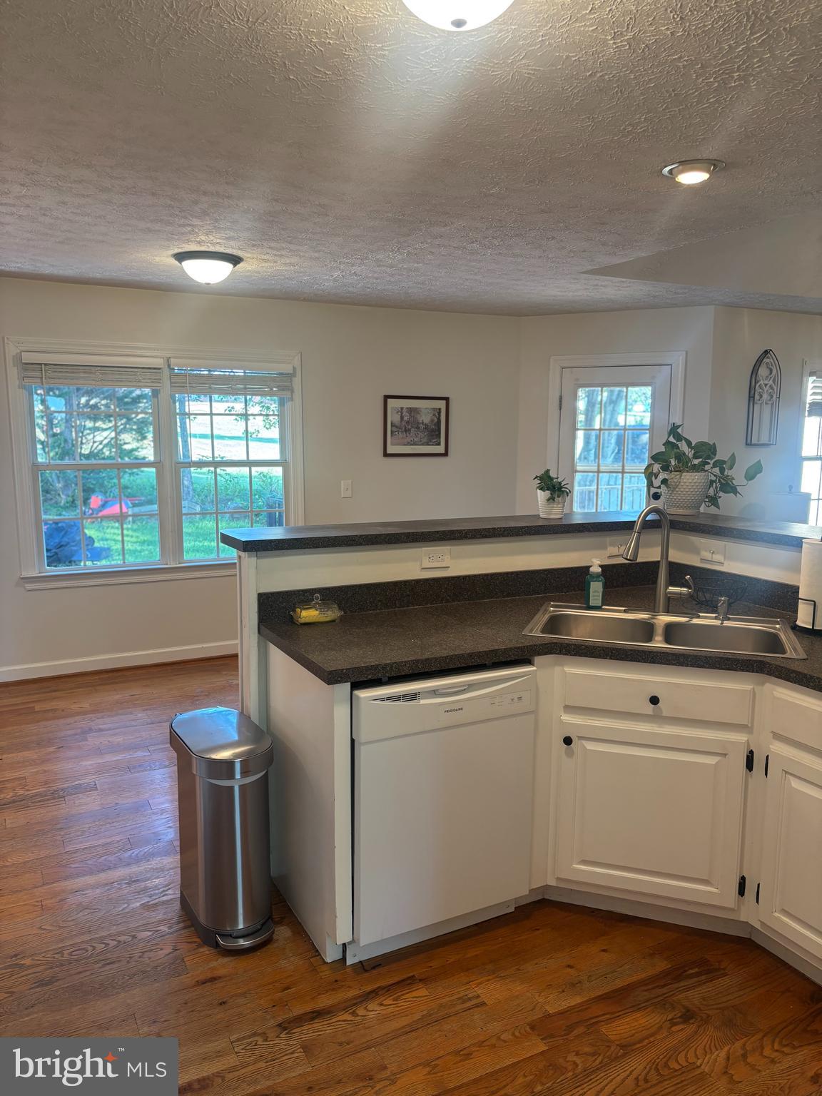 TEAVERTON - Residential