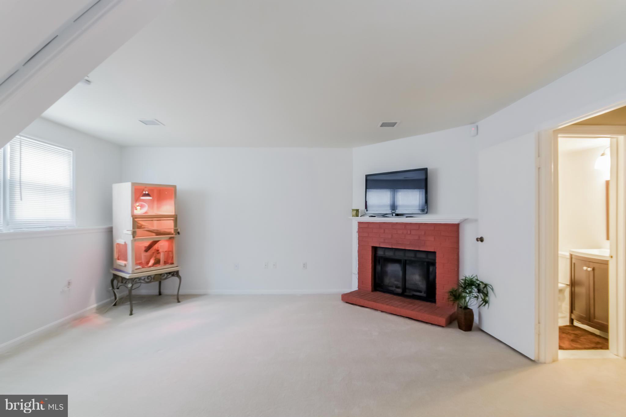 STONINGTON/SUDLEY MANOR - Residential