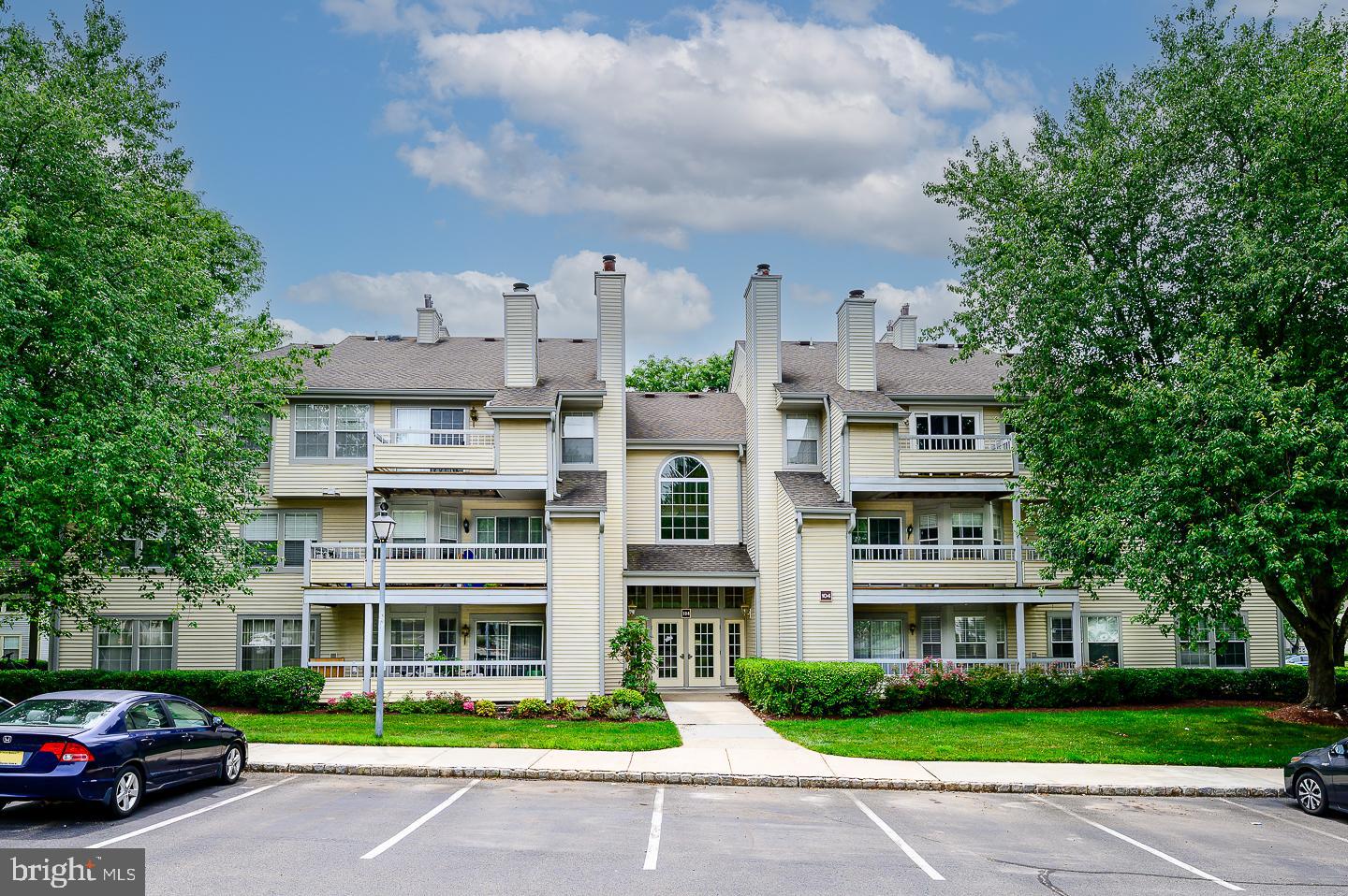 Photo 1 of 26 — 104 HERITAGE BOULEVARD 6, PRINCETON, NJ 08540