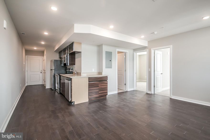 Available on March 1!

This apartment has everything that you need - a spacious living space, lots of natural light, a modern interior updated in 2022. Modern amenities like a dishwasher, in-unit washer and dryer, and beautiful finishes in the kitchen and bathroom. Accessible by the elevator. Private parking lot next to the building. The bedroom(s) fit a queen-sized bed, desk, dresser, and more! Closets come with built-ins. An incredible value for money considering that you are 10 min from KOP, major roads, businesses, and entertainment. Convenient, good price, and modern. Schedule your showing today!

To qualify, a 700+ credit score is required & 3x the rent income based on the regular price. Each application is considered case-by-case. Pictures are from a similar unit for reference. Floorplan available. Information deemed reliable but might be inaccurate.

Security deposit, first month's rent, and last month's rent due prior to move-in. Water included in rent, tenant pays for electric and wifi.