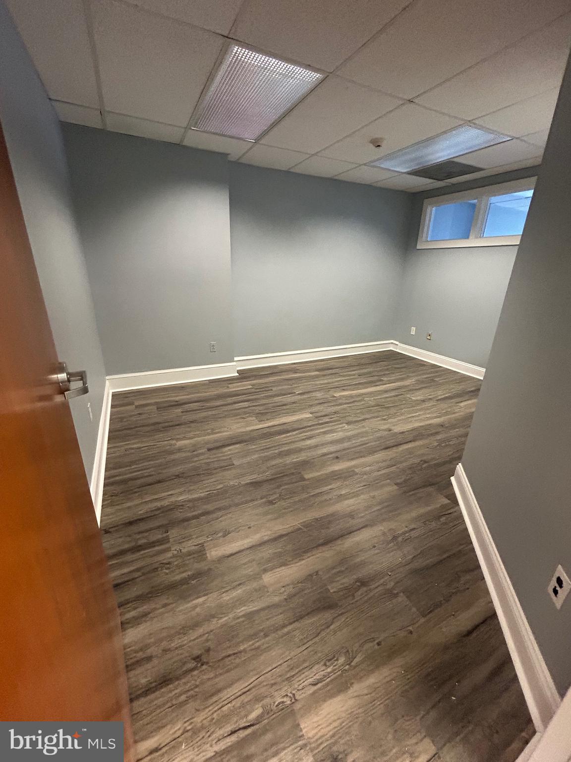 GLENSIDE - Commercial Lease