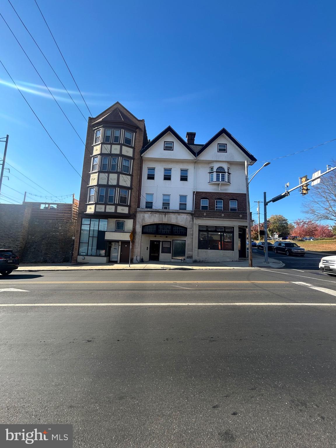 GLENSIDE - Commercial Lease
