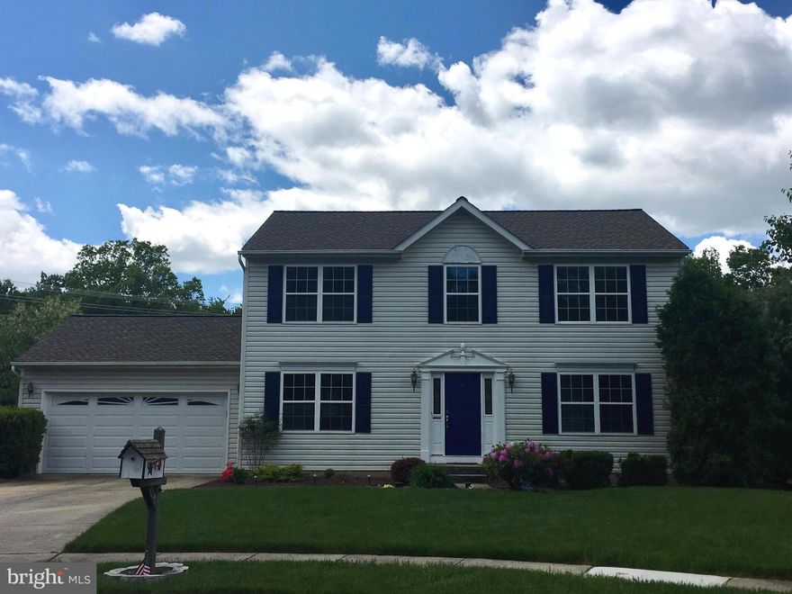 SELLER W/CONSIDER CLOSING COST ASSISTANCE. FRESHLY PAINTED TOP 2 BOTTOM-MOVE IN READY! HWD FLRS IN MAIN LVL FAMILY RM & FORMAL DINING RM. NEW FLOORING-OWNERS BA & HALL BA. 2ND LEVEL HALL & STAIRS NEW CARPETING.   FINISHED LOWER LVL HAS SLIDING DOOR TO PATIO, FIREPLACE, OTHER UPDATES INCLUDE ROOF, GARAGE DR, KITCHEN/HALL/FOYER/POWDER RM FLOORING. MAINTENANCE FREE DECK & STEPS