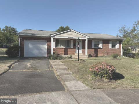 Homes For Rent - 13203 Hampshire Court<br/> WOODBRIDGE, VA 22193