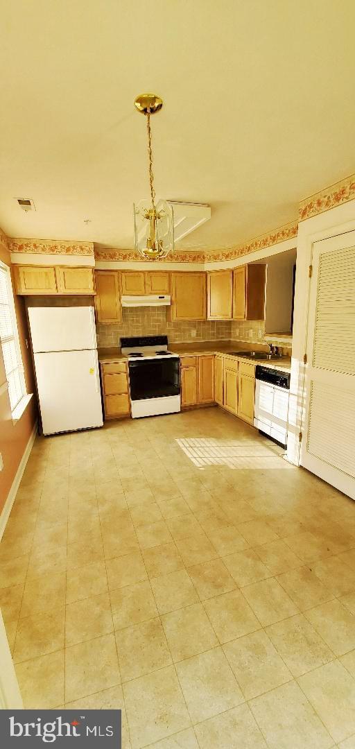 BARKLEY WOODS - Residential Lease