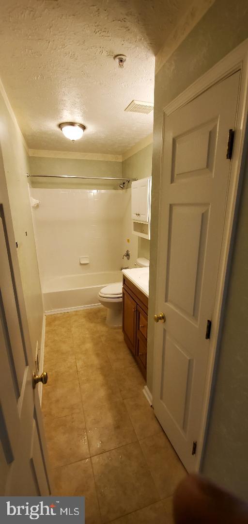 BARKLEY WOODS - Residential Lease