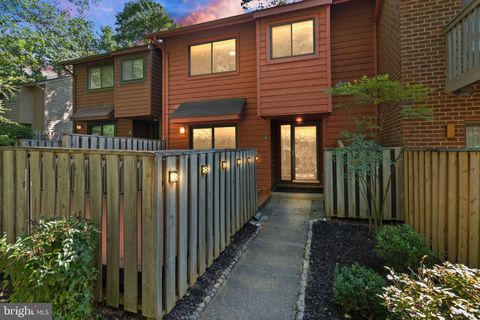 1942 WINTERPORT CLUSTER RESTON VA 20191