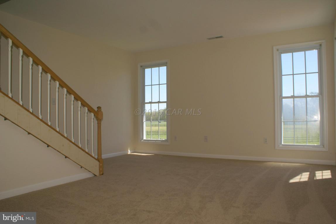 EQUESTRIAN ACRES - Residential